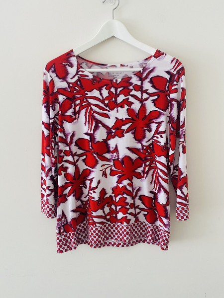Sportscraft Magic Tee Size M Red White Floral Stretch 3/4 Sleeve Jersey Top