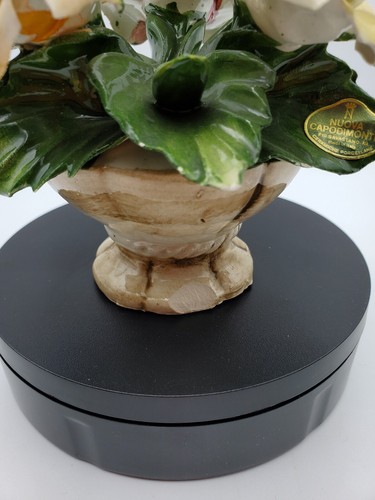 Capodimonte small porcelain flower urn - Picture 4 of 4