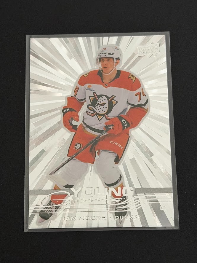 Ian Moore 2025-26 Upper Deck Outburst Silver Young Guns Rookie Card # 232
