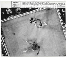 Muhammad Ali George Foreman Vintage 1974 RUMBLE JUNGLE Kinshasa Zaire 8x10 Photo