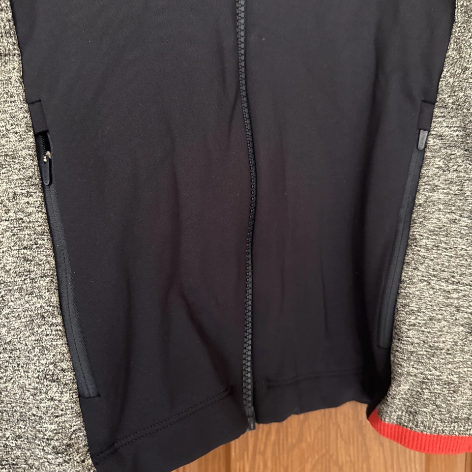 Conjunto de legging Athleta Athletic com zíper com certificação B feminina XS acabamento marinho/vermelho - Imagem 4 de 4