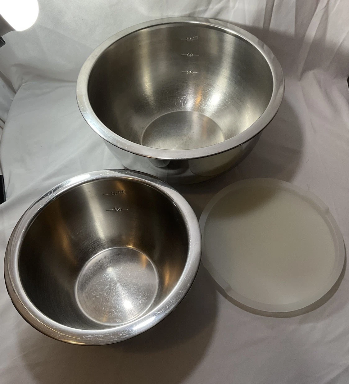 Wolfgang Puck Stainless Steel Mixing Bowls, One w/lid. See Pictures