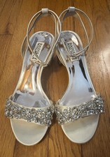 Badgley Mischka Ivanna Embellished Evening Shoe Block Heel Open Toe Nude Sz 6.5