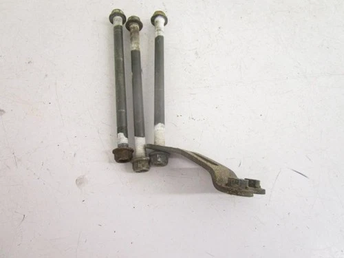 PLATE, ENGINE MOUNT REAR RH
