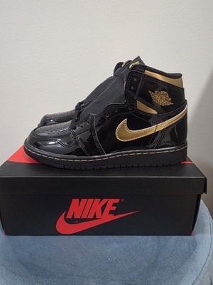 Nike Air Jordan 1 Retro High OG 'Black Metallic Gold' 555088-032
