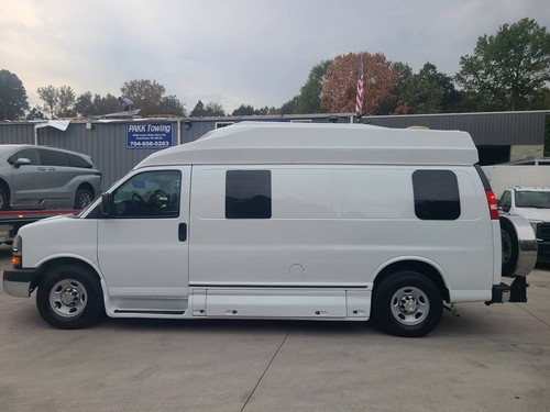 RoadTrek RT 190 Popular RV Class B Motor Home Camper Van - Picture 3 of 40