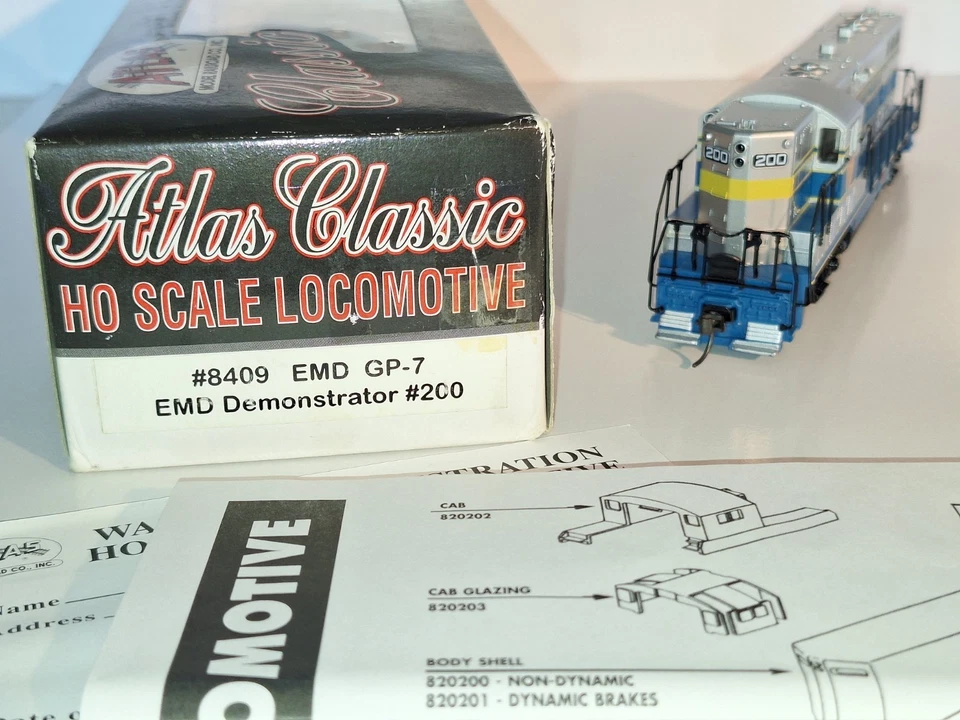 Atlas Classic 8409 DCC Fitted. EMD Demonstrator 200. Excell cond. HO scale.Boxed - Image 2 of 4