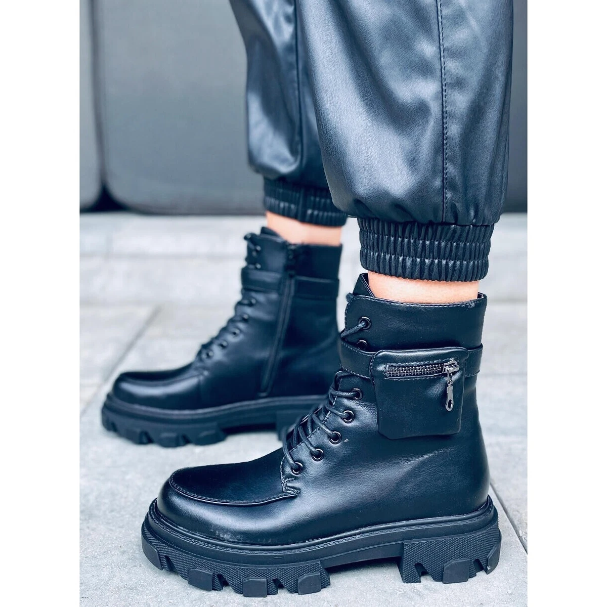 Bottine avec pochette sale