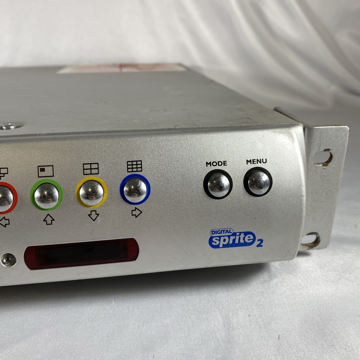 DEDICATED MICROS DVR 16 CHANNEL DIGITAL SPRITE 2 DS2A DX16C 320GB