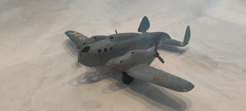 ‘30s Wyandotte Marx Bell YFM-1 Airacuda Bomber. Great condition. Nice. Eco ship.