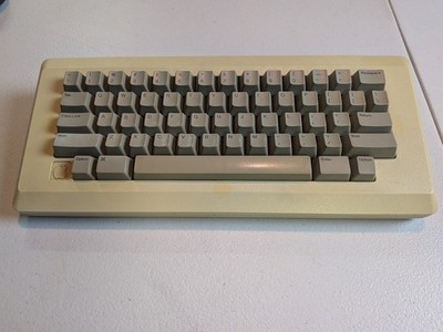 Vintage Apple Macintosh M0110 keyboard