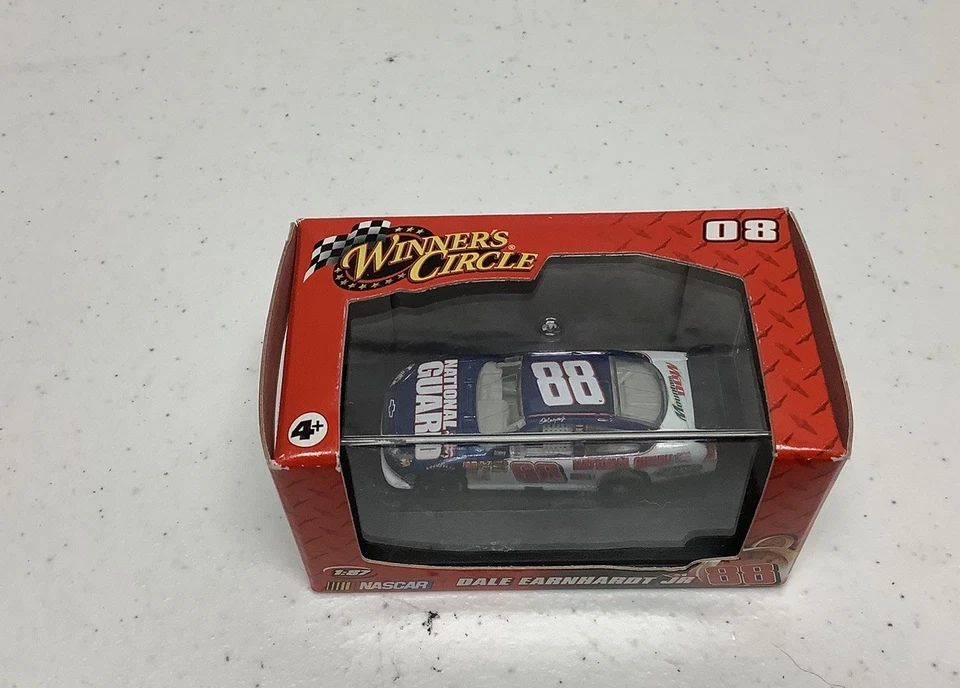 Winner's Circle '08 #88 Dale Earnhardt Jr. Guardia Nacional/Amplificador 1/87 Foto 2 de 4
