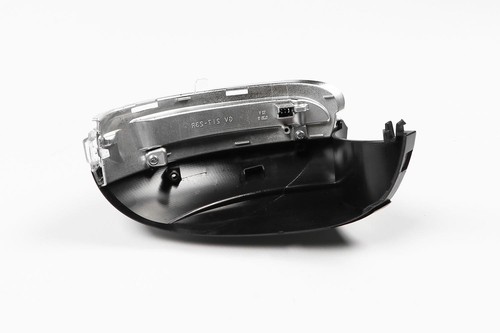 VW Golf MK6 Mirror Indicators Set LED 09-12 Repeaters Pair Driver Passenger - Picture 6 of 7