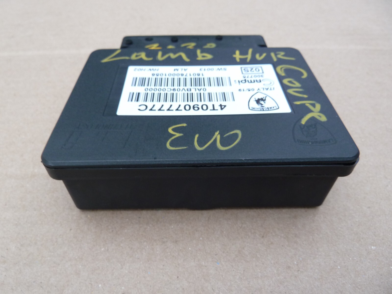 2020 Lamborghini Huracan EVO 4T0907777C Control Module ECU Computer