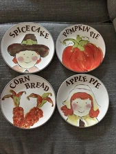 Rosanna Pilgrim Thanksgiving Harvest Pumpkin 4 Dessert Plates