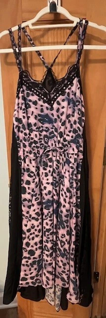 Vestido de leopardo de encaje púrpura Koche Collective-- ¡Hermoso estado!!