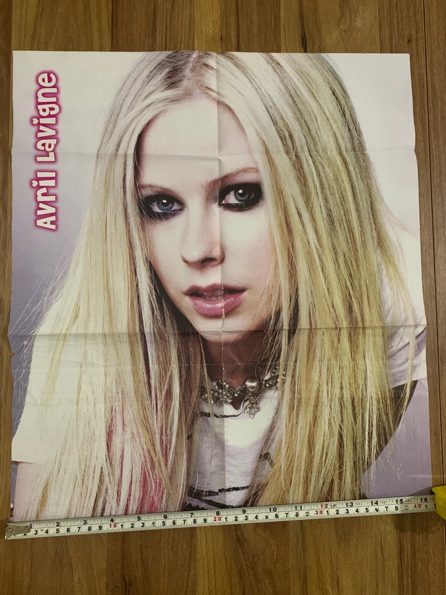 AVRIL LAVIGNE ORIGINAL Middle East Turkish Magazine GIFT POSTER SUPERB RARE  VHTF | eBay