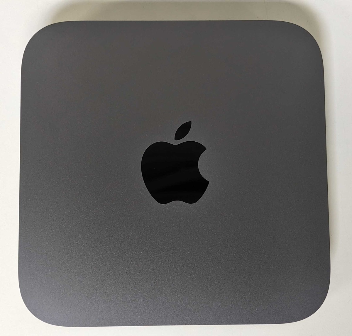 Apple Mac Mini A1993 (2018) i3-8100B 3.60GHz 8GB RAM 256GB Apple Mac Mini A1993 (2018) i3-8100B 3.60GHz 8GB RAM 256GB