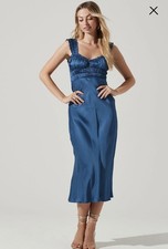 NEW ASTR Enola Satin Smocked Midi Dress large