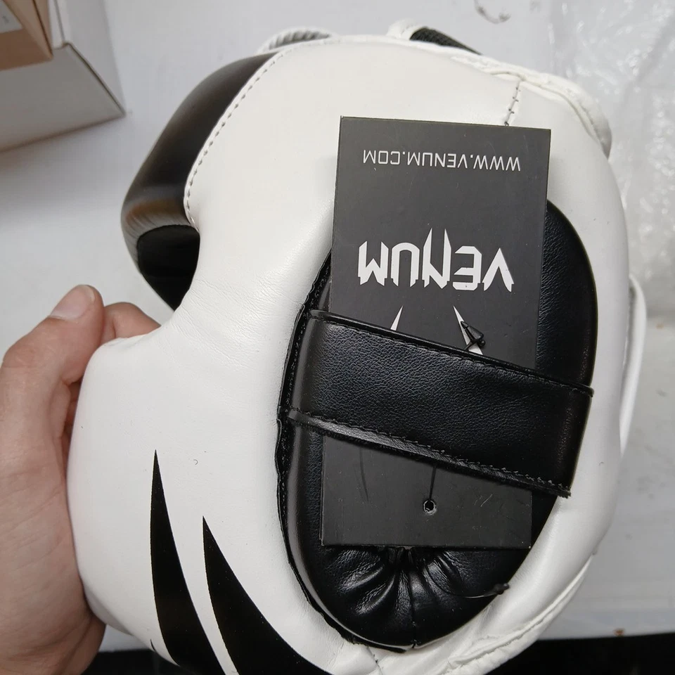 Casco Venum Challenger 2.0 Boxeo MMA - L/XL - WH/BK - Nuevo/Otros Foto 2 de 4