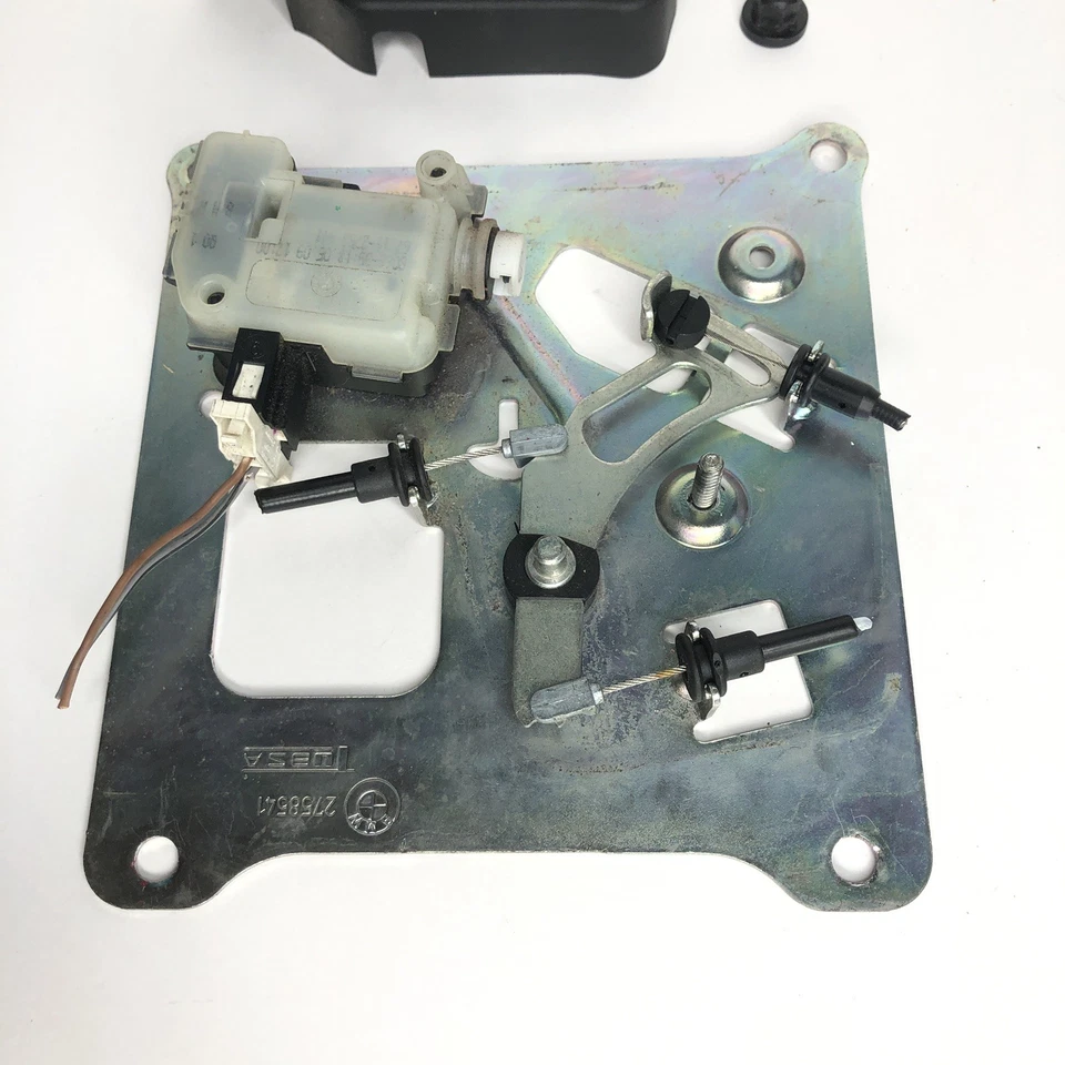 05-15 Mini Cooper Convertible R52 R57 Maletero Puerta Trasera Cierre Actuador 51242758541 Foto 3 de 4