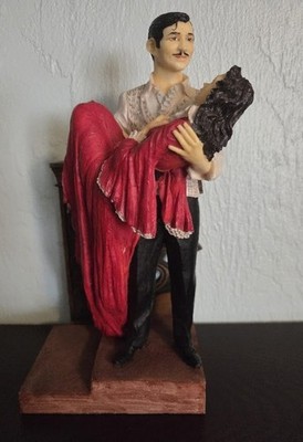 Scarlett & Rhett on Staircase, Gone with the Wind 8.5'' Figurine by Dave Grossman