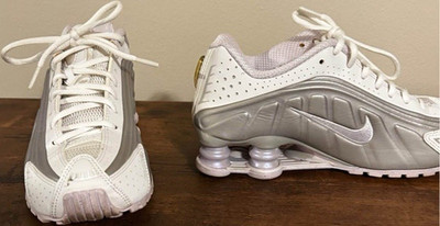 Nike Shox White Silver Low Top Athletic Sneakers Running Casual