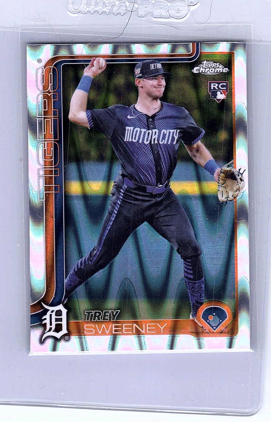 2025 Topps Chrome #6 Trey Sweeney Raywave Refractors