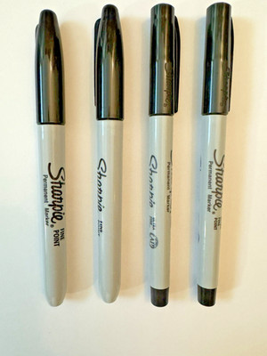 4 Black Sharpie Permanent Markers, 2 Fine and 2 Ultra Fine, Black,
