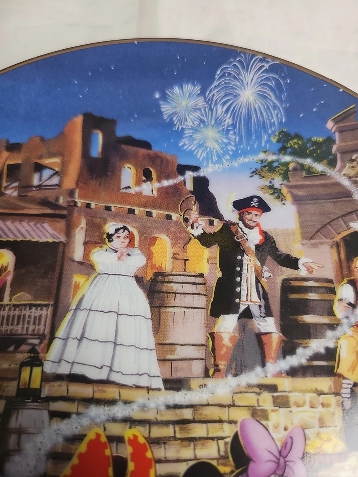 Plato Coleccionista Disney Piratas del Caribe 5to Disneyland 40 Aniversario Foto 3 de 4