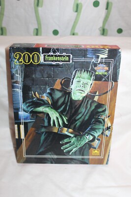 VINTAGE UNIVERSAL STUDIOS MONSTERS FRANKENSTEIN GOLDEN 200 PIECE PUZZLE 1990 NEW