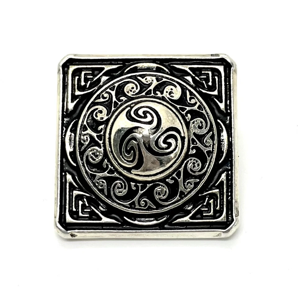 RITTERHANDWERK Celtic Sqaure Zierniete Zierbeschlag Mittelalter inkl. Nietkappen