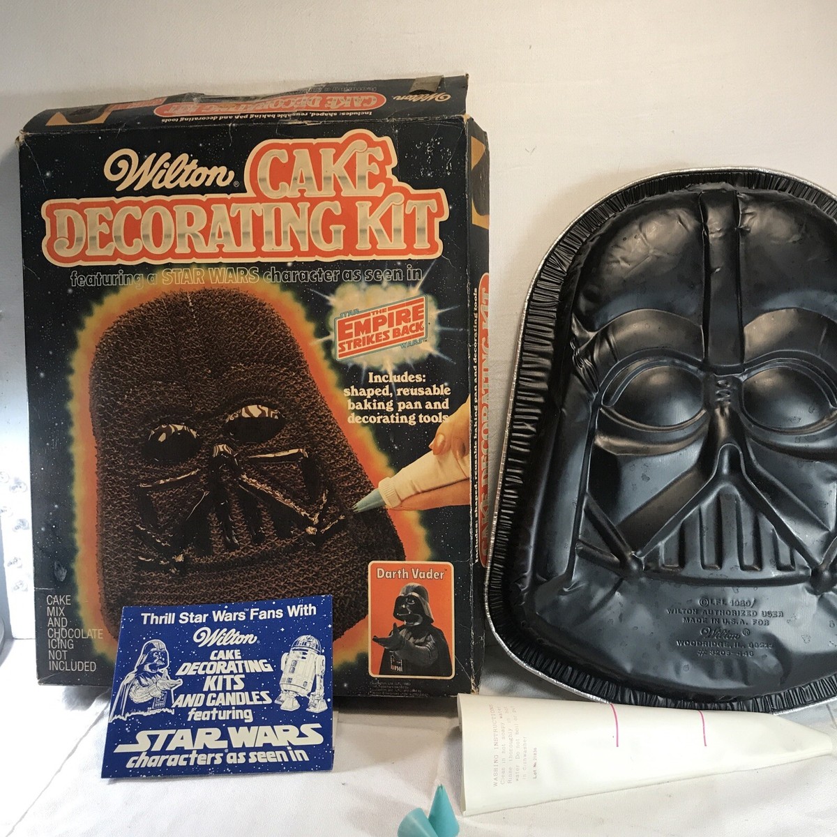 1980 VTG Star Wars Empire Strikes Back Wilton Darth Vader Cake