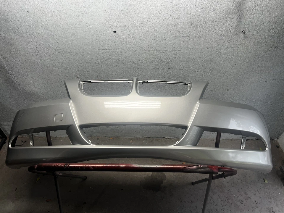 Cubierta de parachoques delantero BMW 2006-07-08 320i 330i 328i E90 sedán pintado TitanSilver Foto 4 de 4