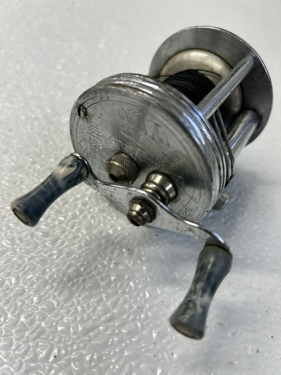 Vintage Hiawatha Engraved USA Bait casting Reel Baitcaster
