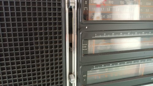 GRUNDIG RADIO SATELLIT 2100-LEGGERE ATTENTAMENTE -DA REVISIONARE - Imagen 22 de 24