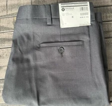 Haggar Men Classic-Fit Pleated Stretch Dress Pants Heather Grey Size 40W/32L NWT