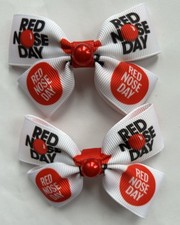 2 Mädchen rote Nase Tag/Comic Relief Handarbeit Band Haarschleifen/Verschlüsse/Clips