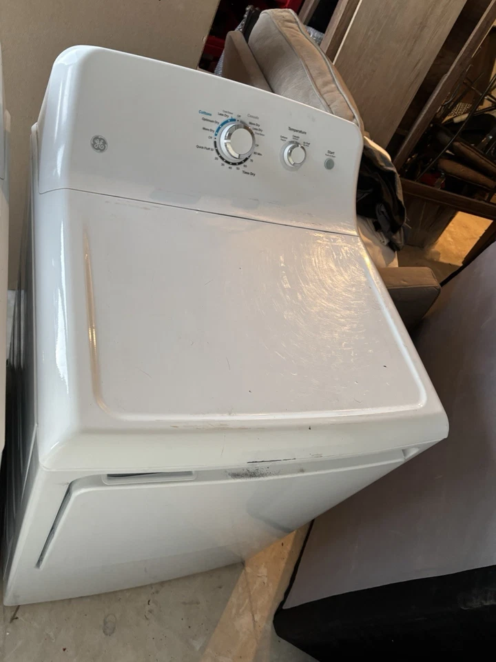 Juego combinado de lavadora y secadora GE carga superior y carga frontal blanco Foto 2 de 4