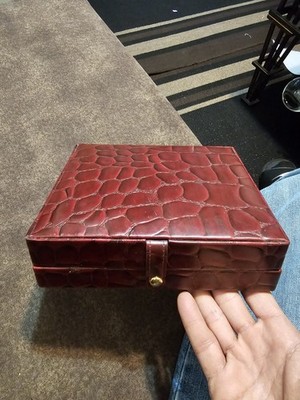 Roxx Fine Jewelry Travel Chest  Crocodile Print  Leather Preowned