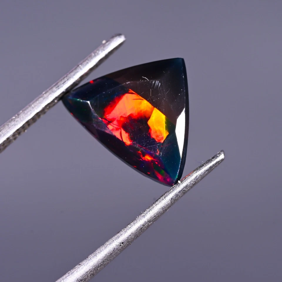Ethiopian Faceted Opal, Natural Black Fire Opal Gemstone Jewelry Making 0.60 CT - Image 3 of 4