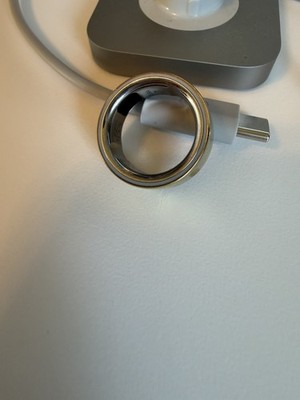 Oura Smart Ring 4 Size 7 Gold Activity Tracker JZ9-54216-07 Tested working!