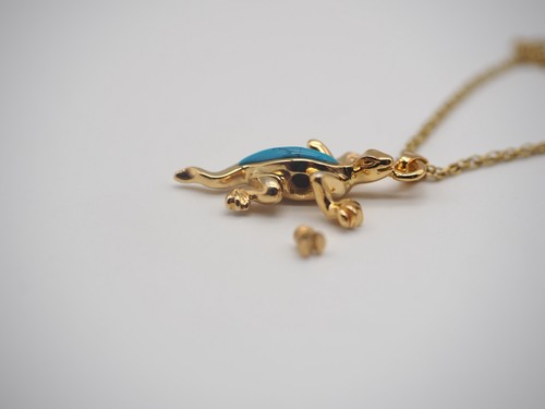 Lizard 14k Gold Plated Urn Cremation Pendant Ashes Memorial Necklace - Picture 5 of 5