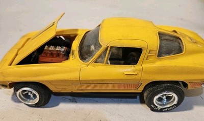 Majorette Corvette Stingray 1963 Model Car Put Together Yellow W/ Opening Hood