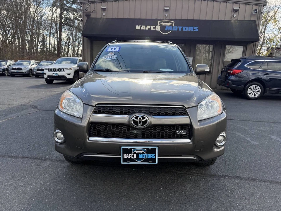 2011 Toyota RAV4 Limited 4x4 4dr SUV V6 - Image 3 of 4