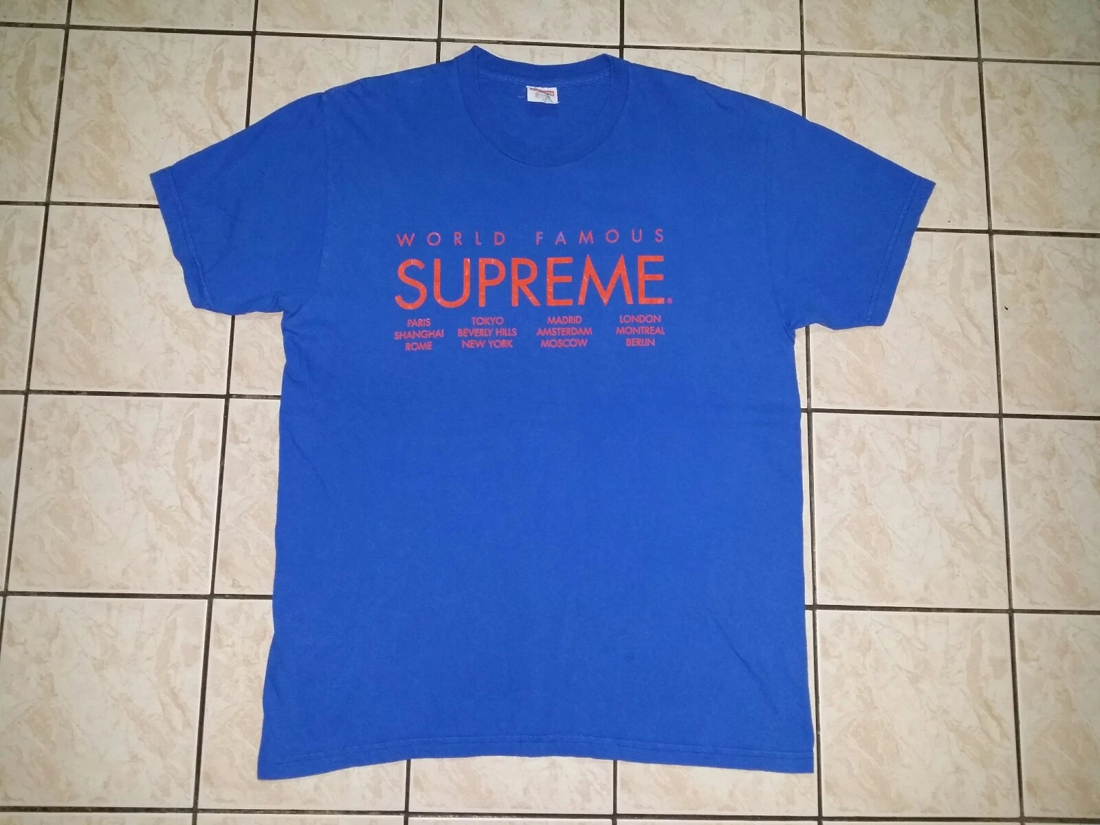 Tee shirt Supreme mondialement célèbre / Taille LARGE (21