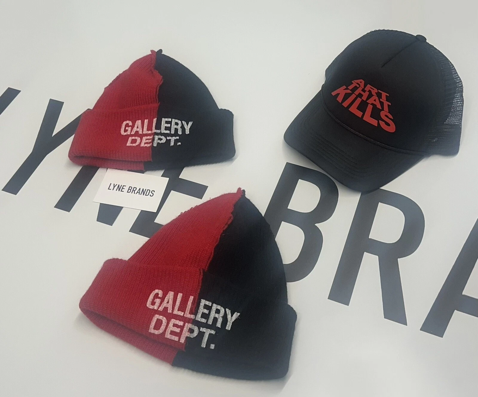 Gallery Dept. Topanga Red & Black Wool / Cashmere Beanie Hat - One Size
Opens in a new window or tab