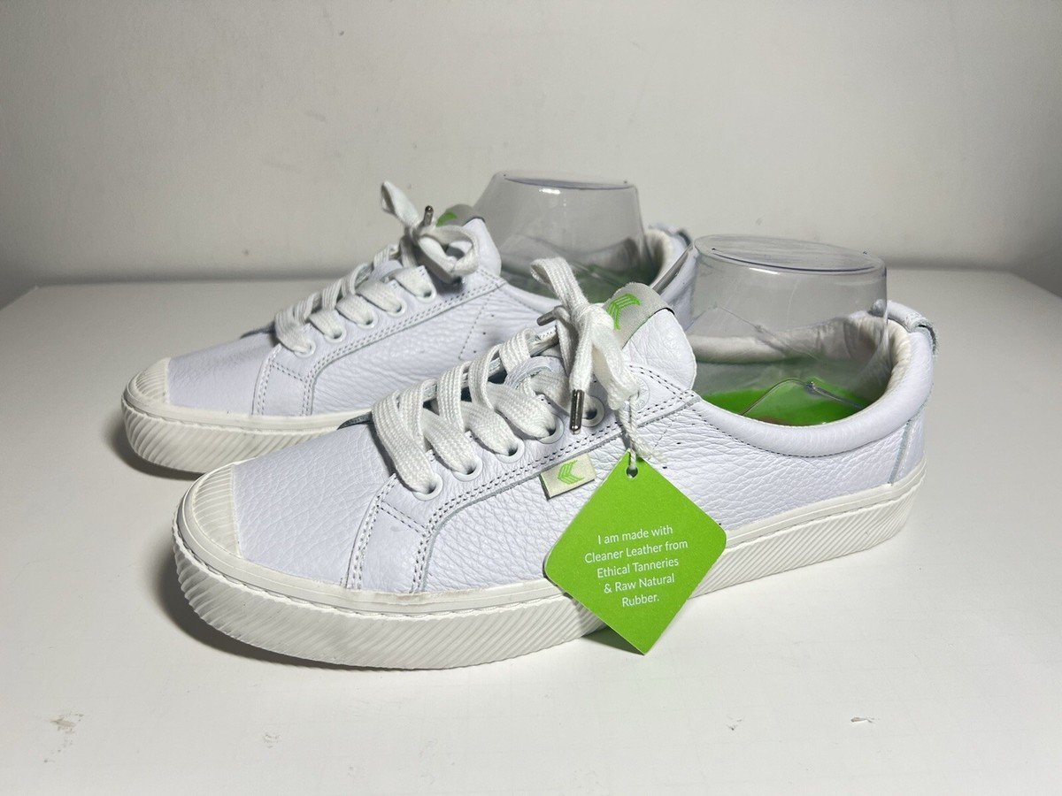 Cariuma NWT White Premium Leather OCA Low Sneakers Shoes Men 10 Women