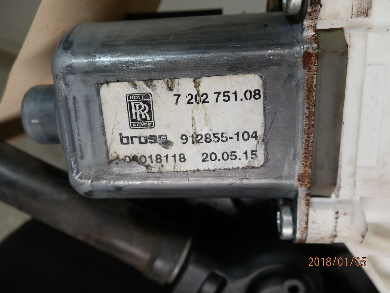 2010-2015 Rolls Royce Ghost left rear door soft closure actuator #720275108