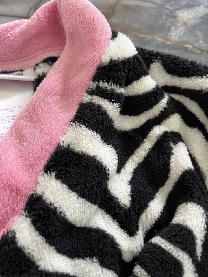 Albornoz Total Girl estampado cebra rosa ribete niñas 6-6x pequeño c4 Foto 2 de 4